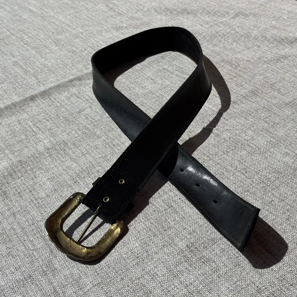 Vintage Black Suede Leather Belt Brass Scalloped Buckle Size 30 Made in USA 3527
